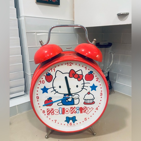 🎀🛍🎀GIANT HELLO KITTY ALARM CLOCK🛍🎀🛍🎀 - Picture 7 of 11